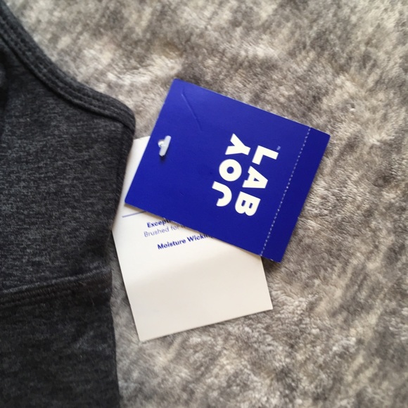 workout top/ sports bra - Picture 4 of 9